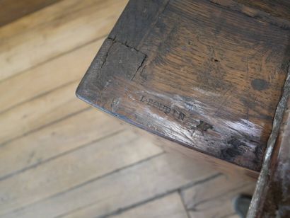 Commode en placage de bois de rose et de...
