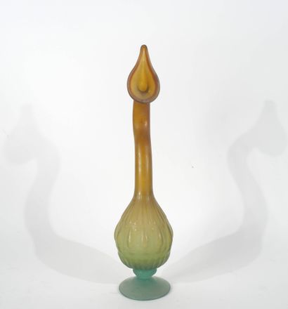 Vase lacrymatoire iranien en verre vert-orangé...
