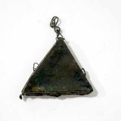 Icône reliquaire triangulaire en bronze doré
Russie,...