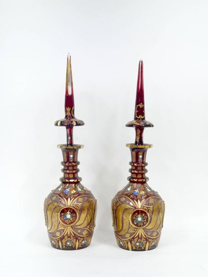 Iran - Dynastie Qadjar
Paire de grands flacons...