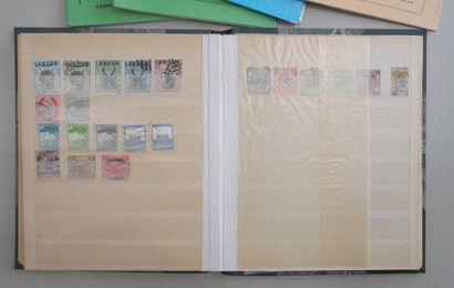 Timbres du monde entier de petite valeur...