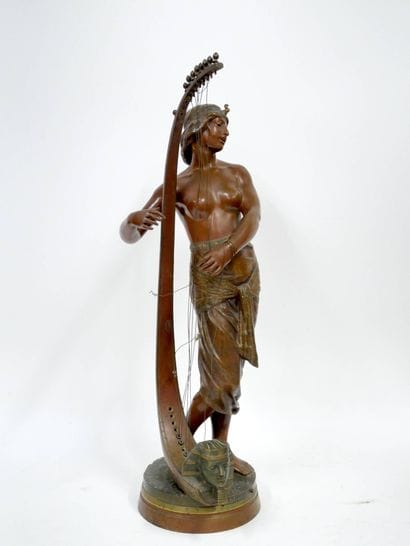 COUDRAY Georges Charles, 1862-1932
Tahoser
bronze...