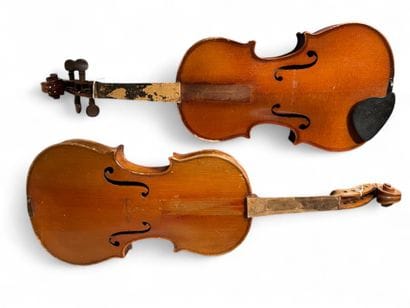 Lot de deux instruments :
- Violon demi de...