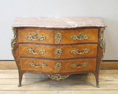 Commode en placage de bois de rose et de...