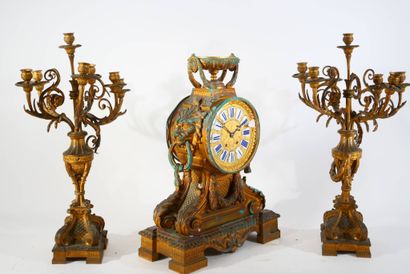 Importante garniture de cheminée en bronze...