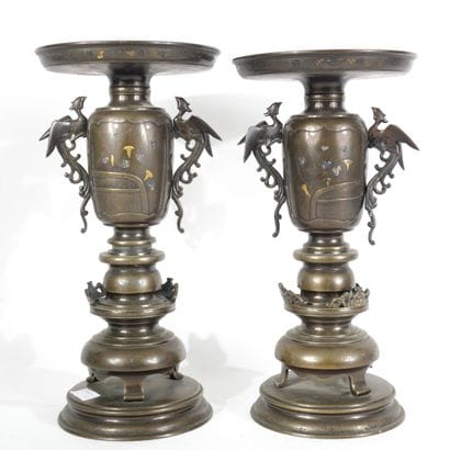 JAPON, XIXe siècle
Paire de bougeoirs en...