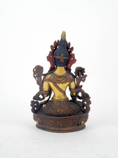 CHINE, XXe siècle
Bouddha en bronze à patine...