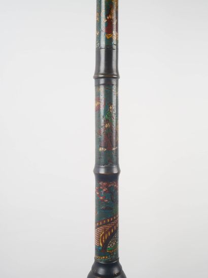 Lampadaire en cloisonné au fut imitant le...