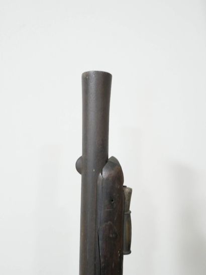 Fort fusil de rempart XVIIIe siècle.
Platine...