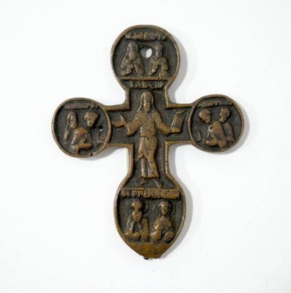 Moitié de croix enkolpion en bronze
Russie,...