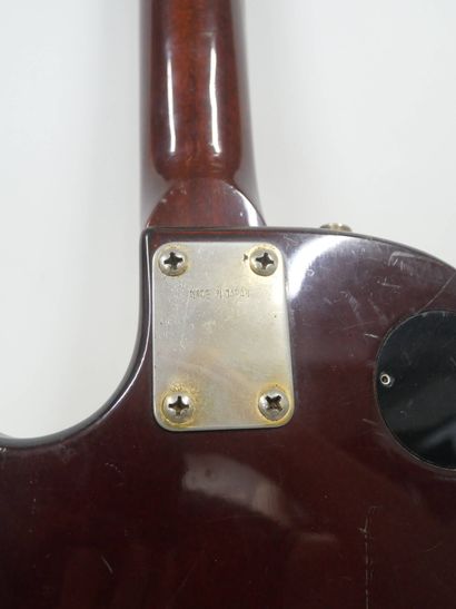 PAUL BEUSCHER
Guitare électrique de type...