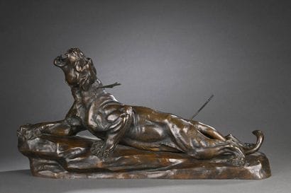 CARVIN Louis, 1875-1951
Lionne blessée
bronze...