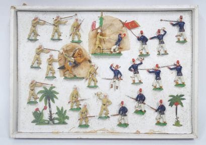 HEYDE, attribué à 
Boite de soldats de plomb...