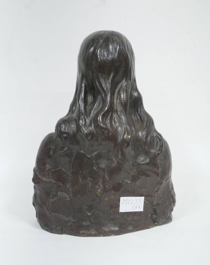 Ecole moderne
Buste du Christ bénissant
Bronze...