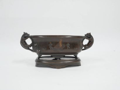 VIETNAM - Vers 1900
Coupe de forme oblongue...