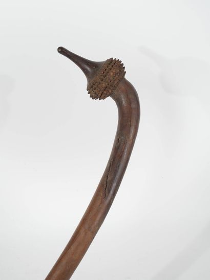 Massue des îles Fidji en bois dur sculpté
Extrémité...