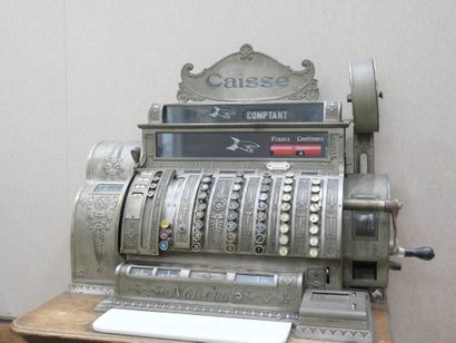 NATIONAL. 
Grande caisse enregistreuse en...