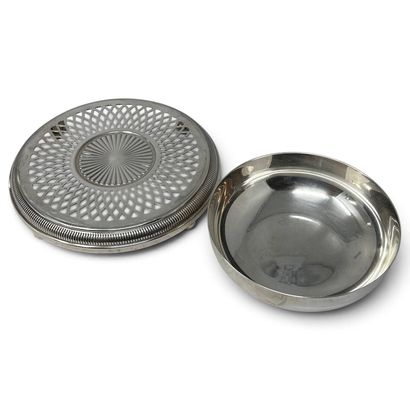 Set of three silver plated pieces:
- Christofle....