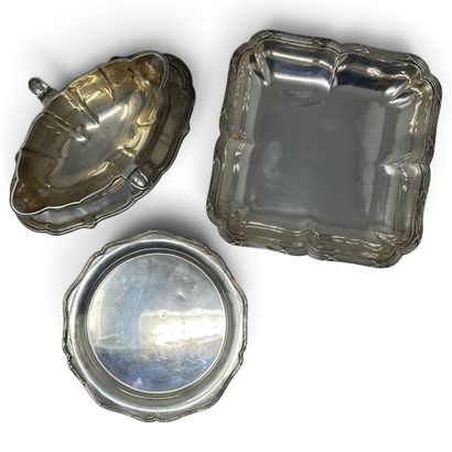 Silver (950) set consisting of:
- Square-shaped...