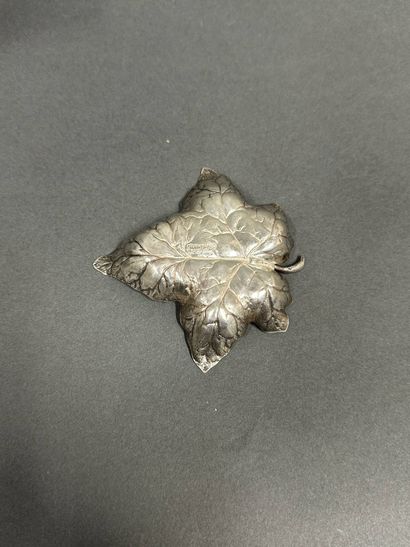 Gianmaria BUCCELLATI
Silver (925) dish featuring...