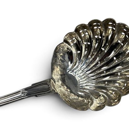 Silver (950) shaker; the handle is numbered...