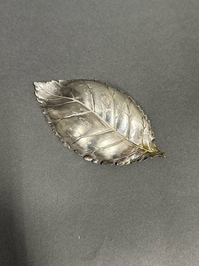 Gianmaria BUCCELLATI
Silver (925) dish featuring...