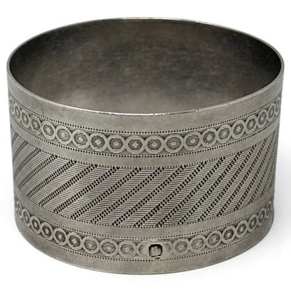 Henri SOUFFLOT
Silver (950) napkin ring decorated...