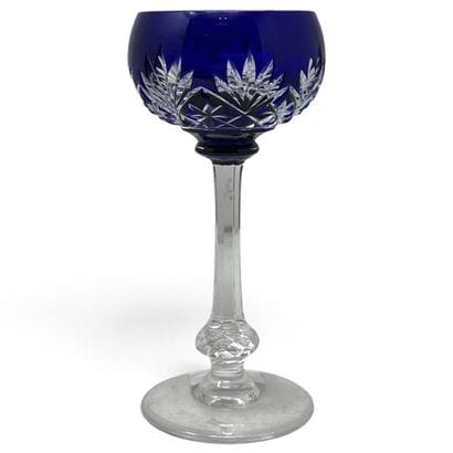 Saint-Louis
A cobalt-blue, cut crystal wine...