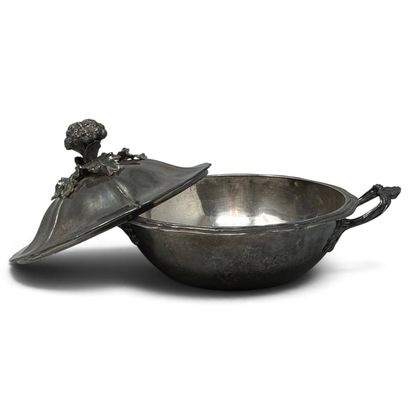 Thorel Désiré (son)
Silver vegetable bowl;...