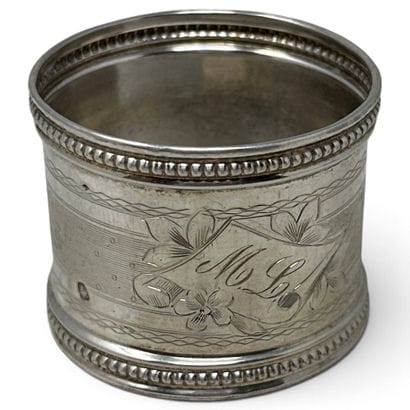 Silver (800) napkin ring with a guilloché...