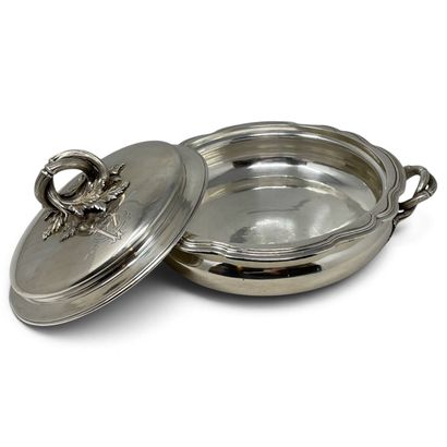 Fray Fils
Silver vegetable dish with a multi-lobed...