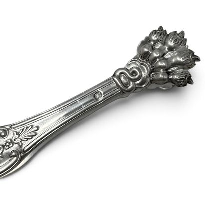 Silver (950) sugar tongs decorated with seashells,...