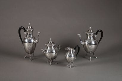 ERCUIS
Silver-plated tea and coffee set comprising...