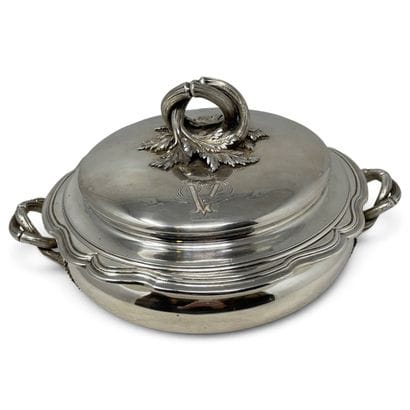 Fray Fils
Silver vegetable dish with a multi-lobed...