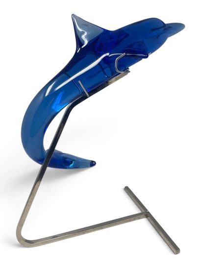 DAUM France
Large blue-tinted cast crystal...