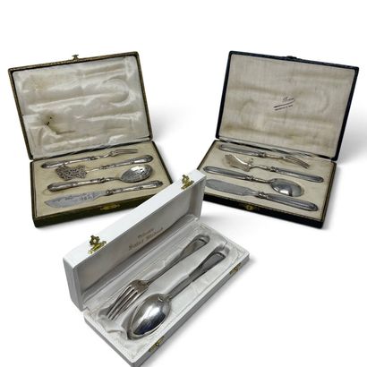 A set of four silver pieces (950), including...