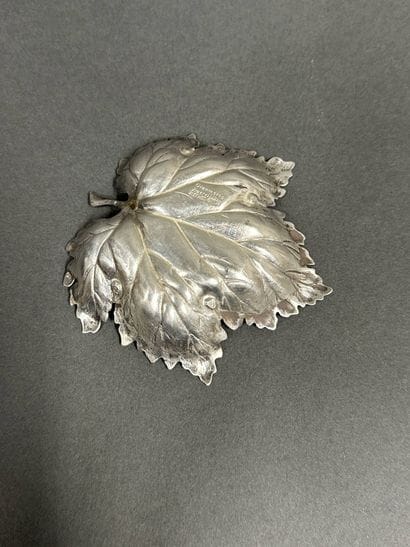 Gianmaria BUCCELLATI
Silver (925) dish featuring...