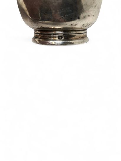 Timbale in silver (950), neck highlighted...
