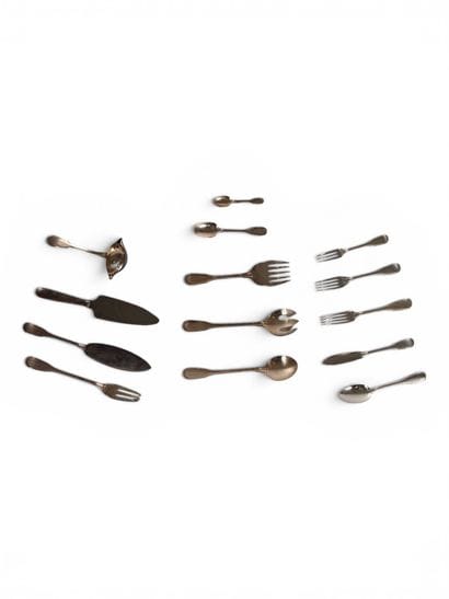 CHRISTOFLE
Silver-plated cutlery set including:
-...