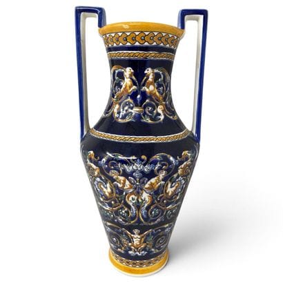 Gien
Vase with Renaissance-style decoration...