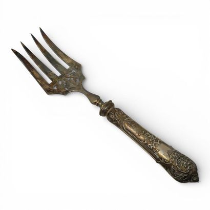 Set of cutlery including two fish service...