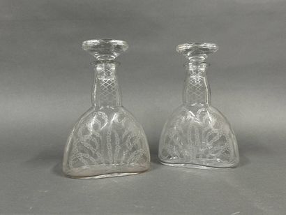 BACCARAT 
ISPAHAN-style engraved crystal...