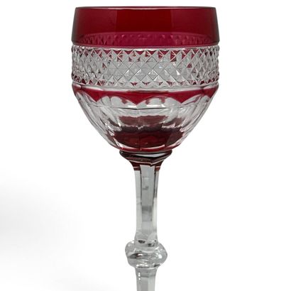 Saint-Louis
A red, cut crystal wine glass,...