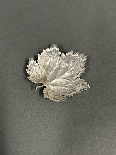 Gianmaria BUCCELLATI
Silver (925) dish featuring...