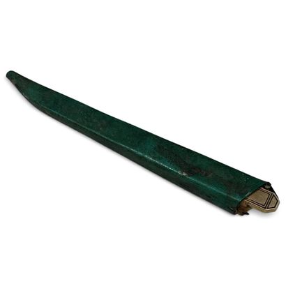 Vermeil (950) knife with molded decoration...