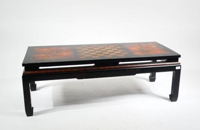 CHINE - XXe siècle
Table basse de forme rectangulaire...