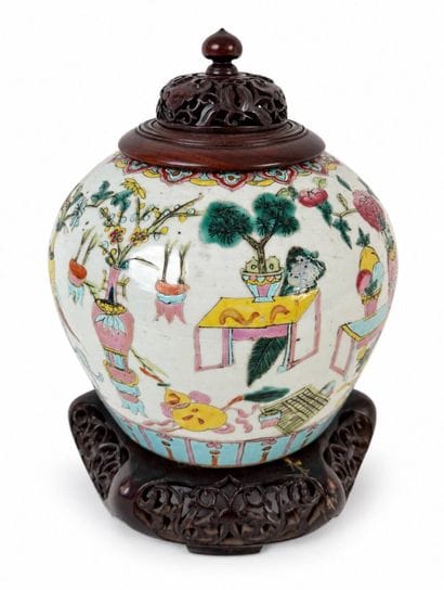 CHINE, XXe siècle
Pot à gingembre en porcelaine...