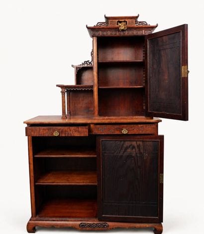 Dans le goût de Gabriel VIARDOT 
Meuble de...