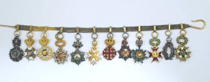 Barrette de gala en or (750 millièmes) à...