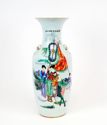 CHINE, XXeme, 
Vase balustre en porcelaine...